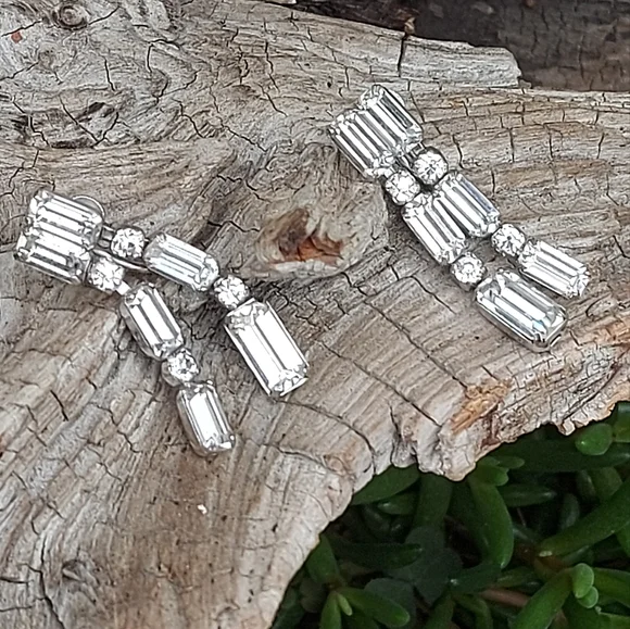 Kramer Rhinestone Earring Set, Backdrop Rhinestone Statement Necklace - Picture 6 of 8